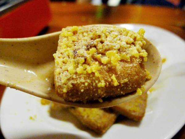 騷烤家(前鋒總店)：【台南】騷烤家．超級賽亞人般美味的金砂豆腐．桑尼瘦不了