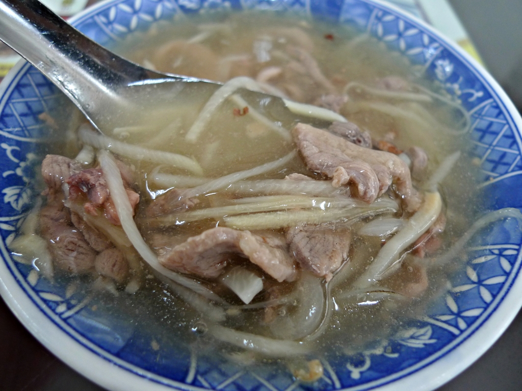 雲林斗南 建丞生炒鴨肉羹 跟新港的很像耶 一樣好吃 輕旅行