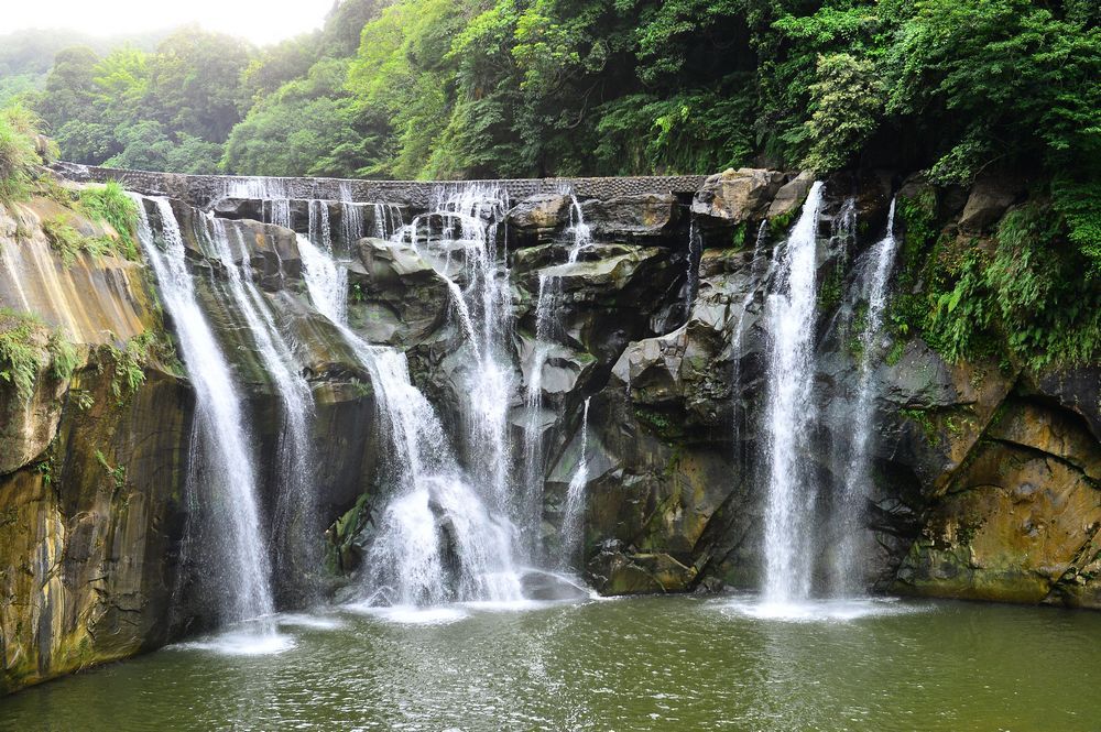 平溪 台版尼加拉瀑布 十分瀑布公園 輕旅行