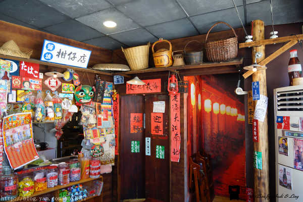 【宜蘭。頭城】穿越時光隧道。走入40~60年代的街頭場景。頭城老街懷舊食堂。在地古早味寶島美食,宜蘭,古早味,頭城老街,老街懷舊食堂-1